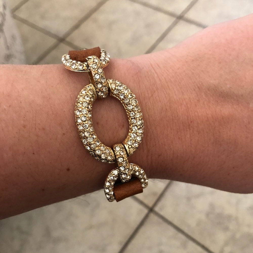 Gold and leather bracelet